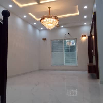 10 Marla New House for sale in Dha phase 7