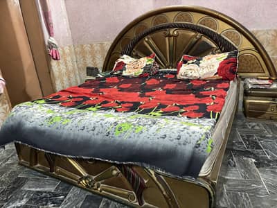 Round King Size bed