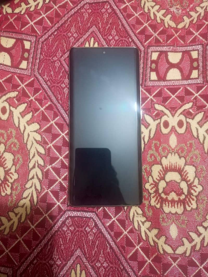 Infinix Note 40 Pro 4