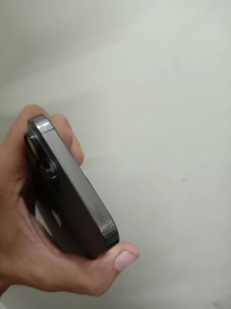 Apple iPhone 13 Pro Max 3