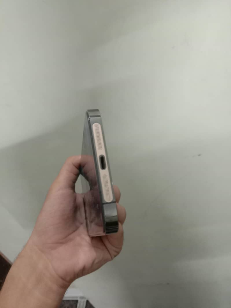 Apple iPhone 13 Pro Max 5