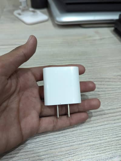 Apple 20w adapter