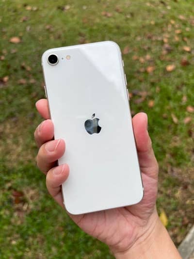 Apple iPhone SE