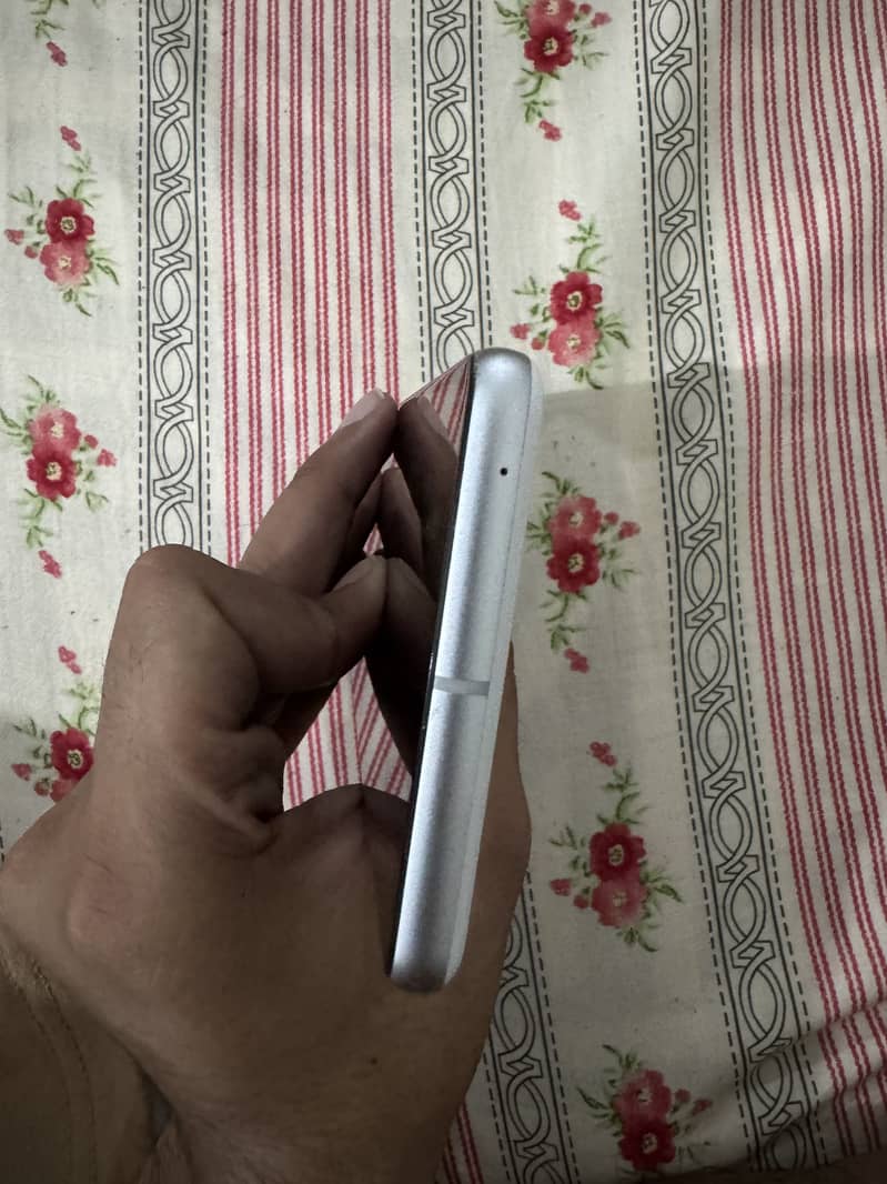 Google Pixel 7 5
