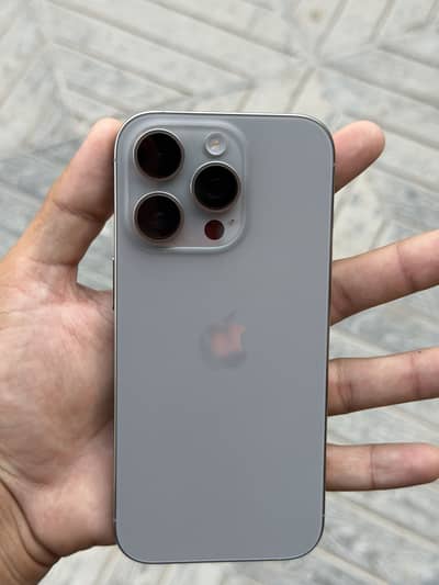 Apple iPhone 16 Pro