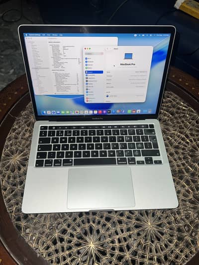 Apple macbook pro 2020 core i5 16/512ssd