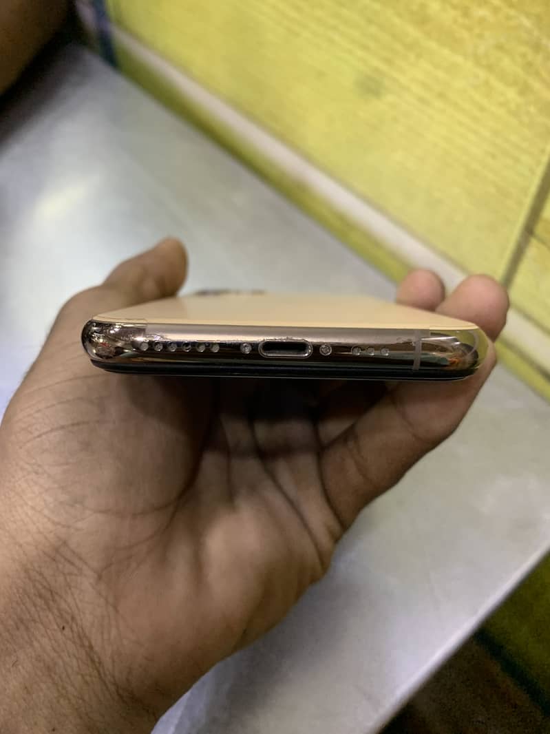 Apple iPhone 11 Pro 2