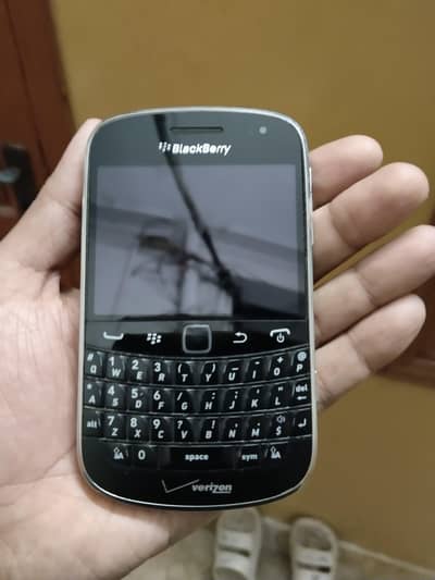 blackberry bold 9900