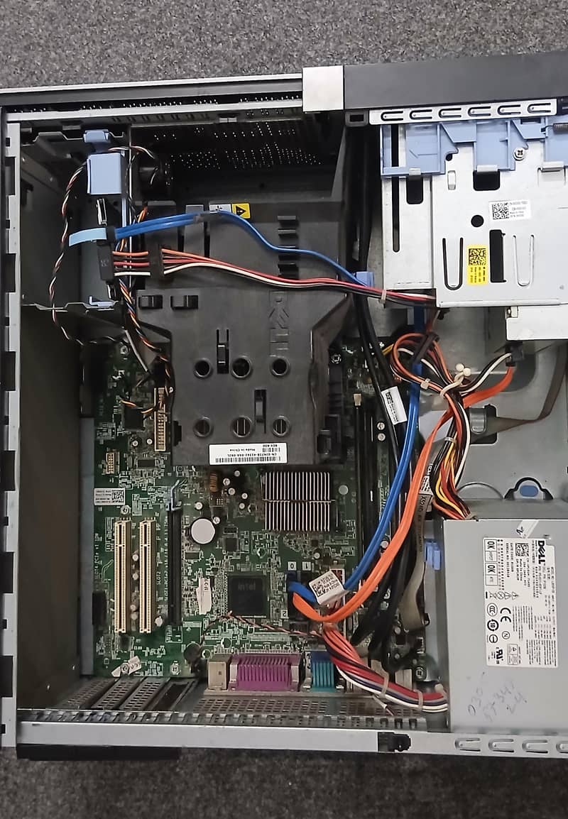 Dell OptiPlex 960 Tower PC 1