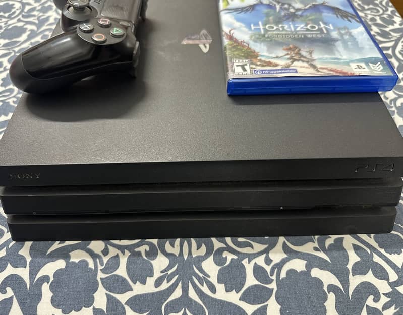 PS4 Pro 1TB 2