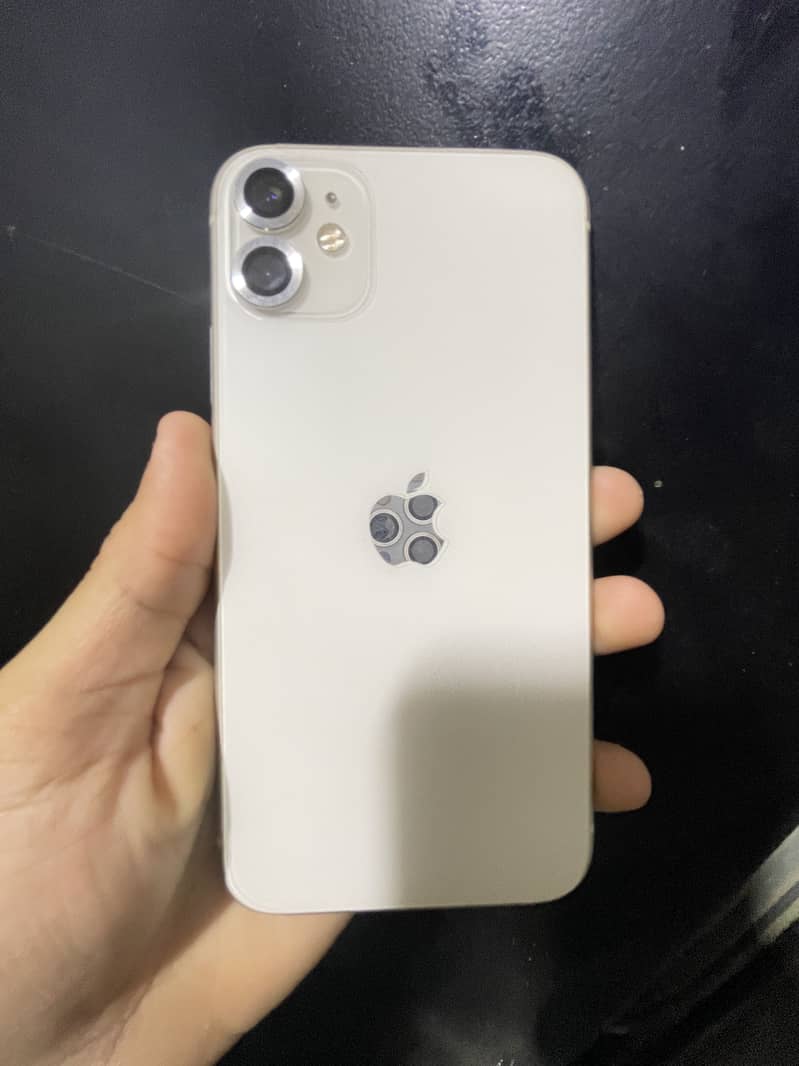 Apple iPhone 11 3