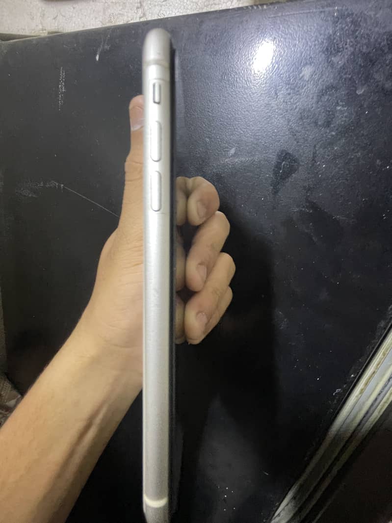 Apple iPhone 11 5