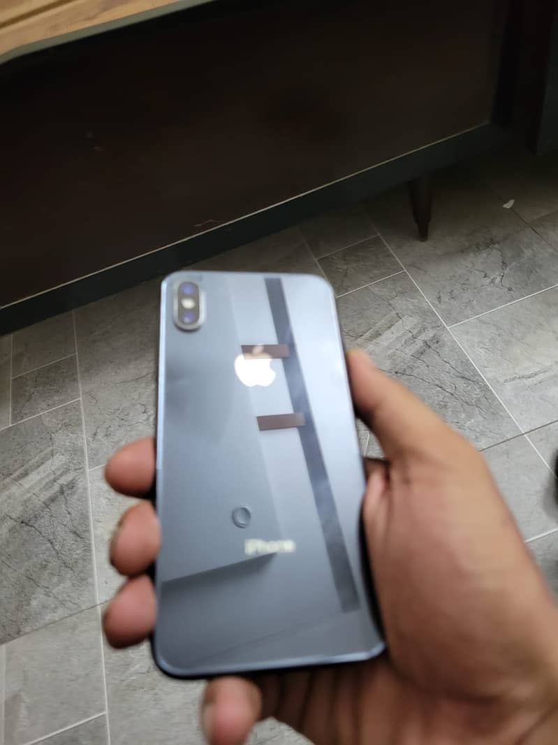 Apple iPhone X 3