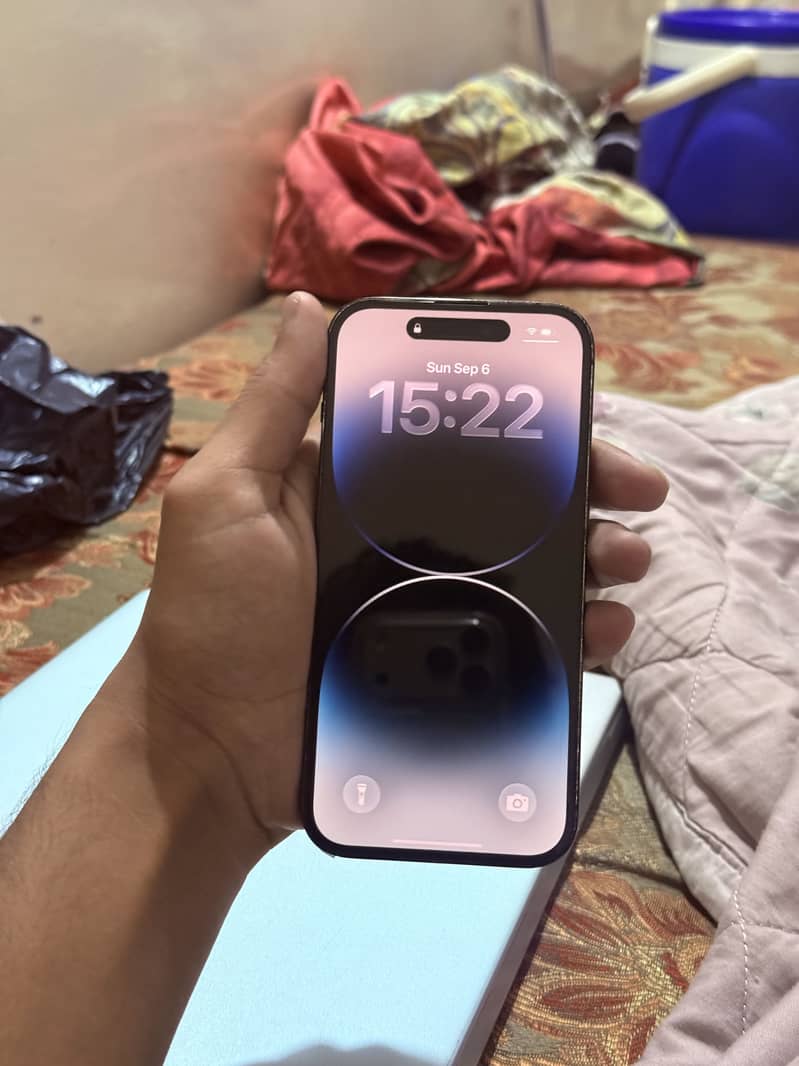 Apple iPhone 14 Pro 1