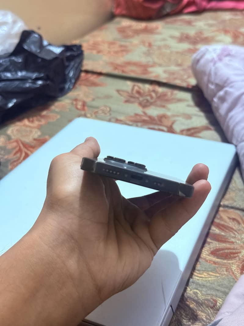 Apple iPhone 14 Pro 2