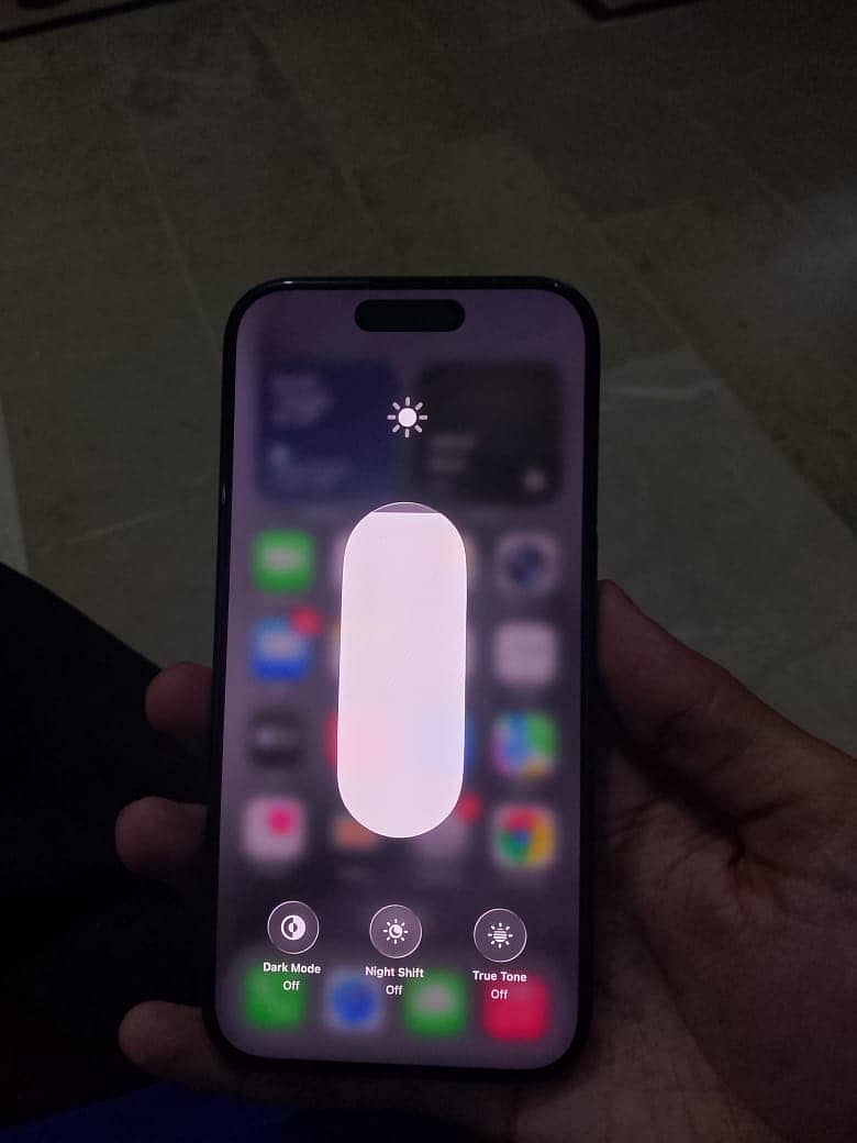 Apple iPhone 15 Pro 6