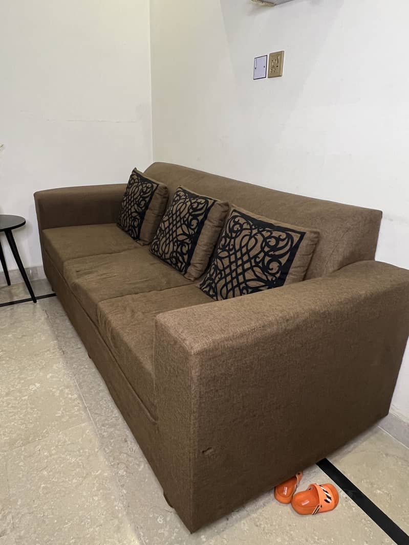 complete sofa set + table 5