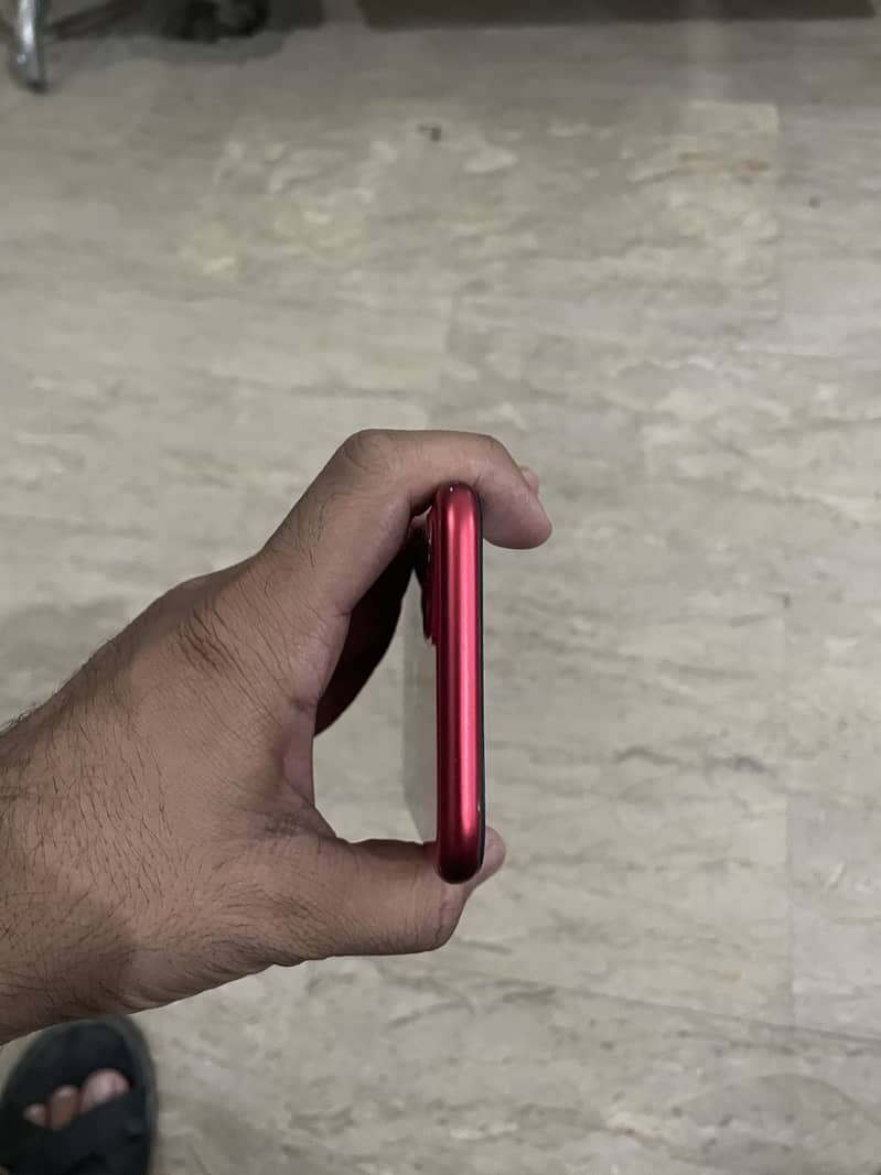 Apple iPhone 11 3