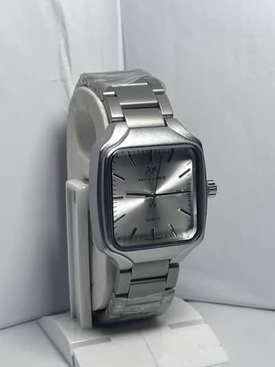 METALIC SILVER LUXURY LIFESTYLE WATCH FOR MEN