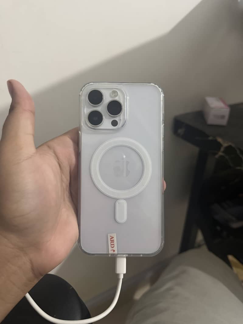 Apple iPhone 14 Pro Max 1