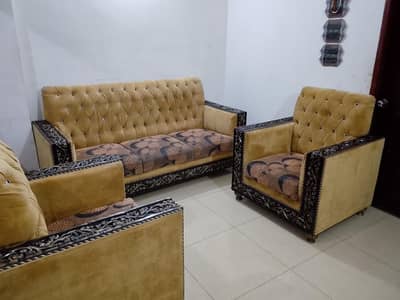 crown 7 seater sofa set only 3 months use