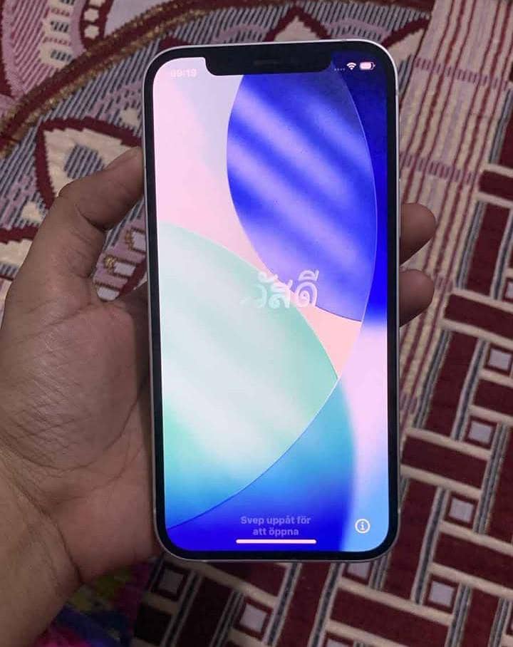 Apple iPhone 12 3