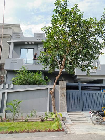 Canal View 10 Marla Brand New House Available For Rent