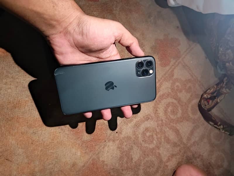 Apple iPhone 11 Pro Max 5