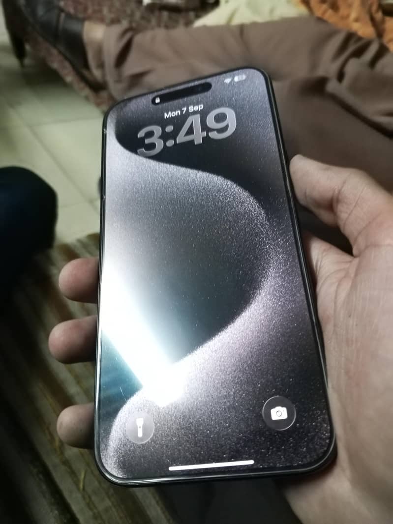 Apple iPhone 15 Pro Max 6