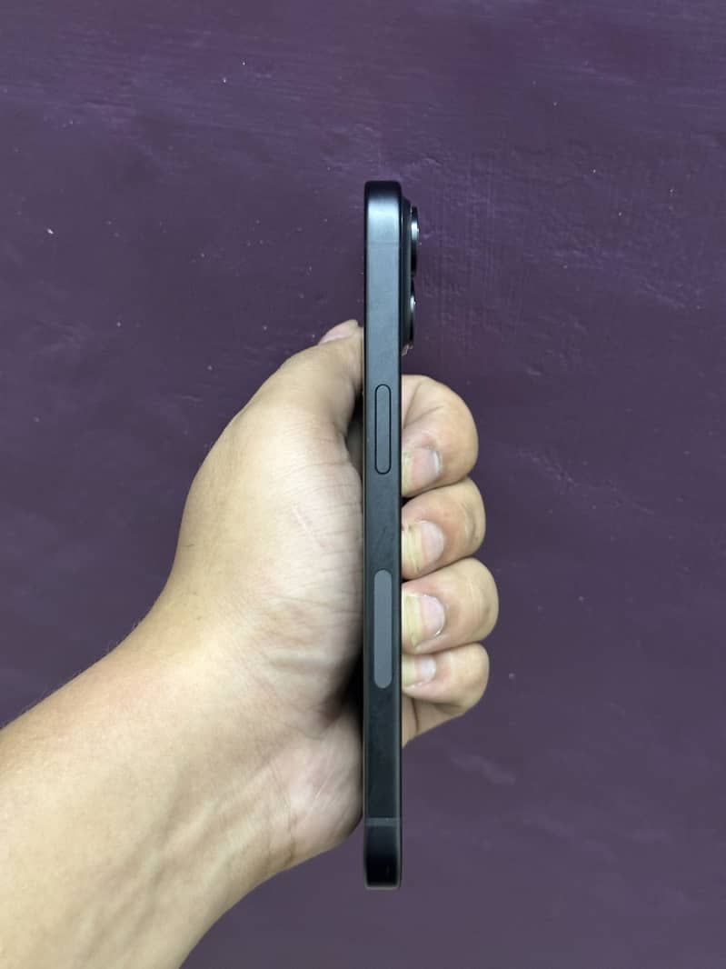 Apple iPhone 15 2
