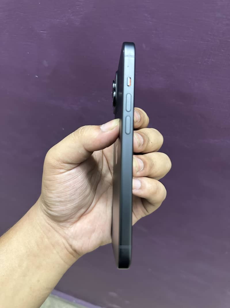 Apple iPhone 15 3