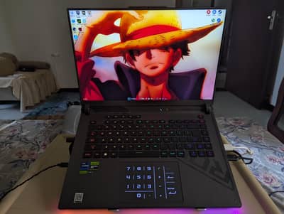 ASUS ROG Strix, i9 13980hx, 4070, QHD+ 240hz 10bit nebula display