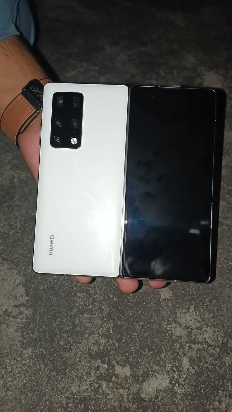 Huawei Mate X2 0