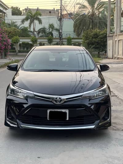 Toyota Corolla GLI 2017 new shape 03236501748 WhatsApp