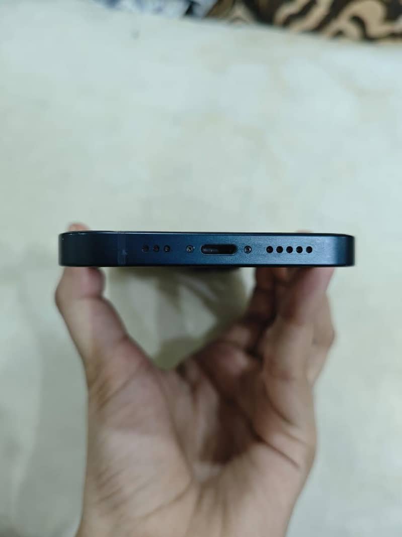 Apple iPhone 13 3