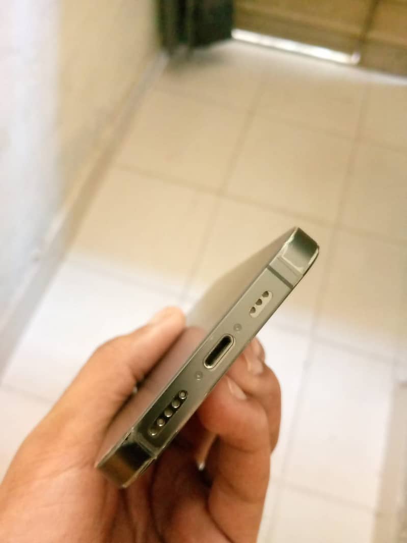 Apple iPhone 13 Pro 1