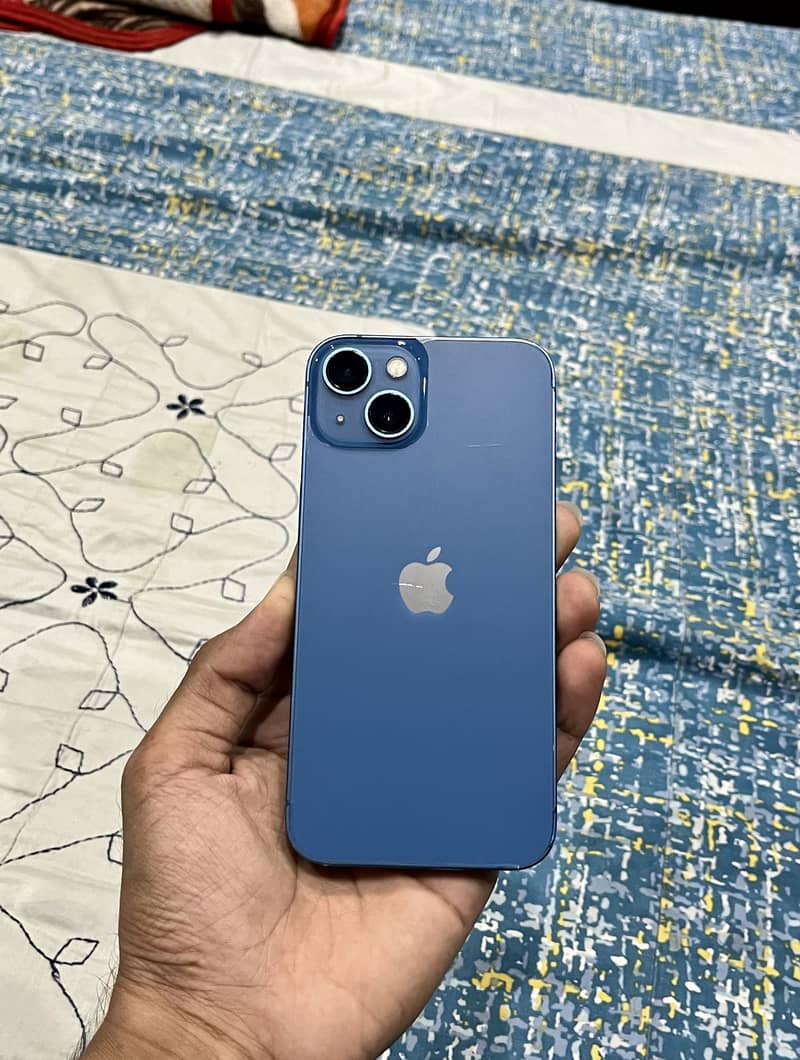 Apple iPhone 13 1
