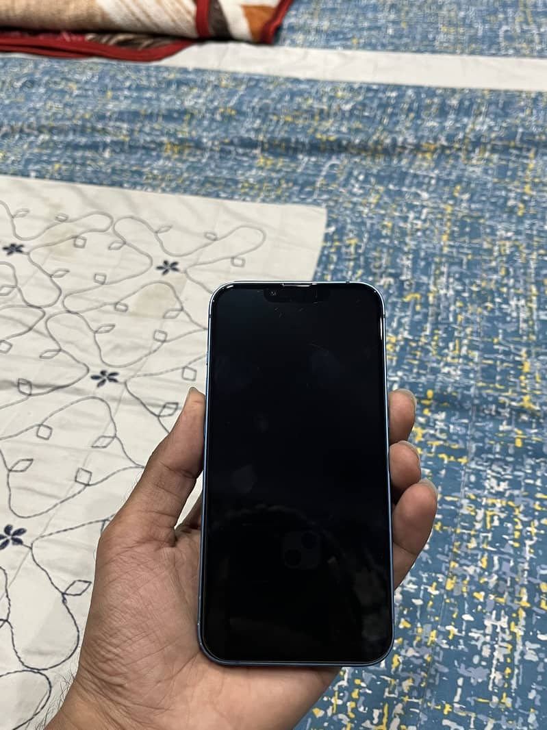 Apple iPhone 13 2