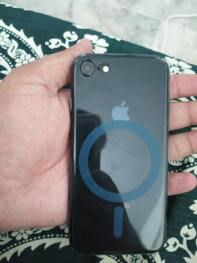 Apple iPhone 8 3
