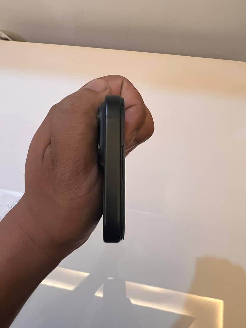 Apple iPhone 15 2