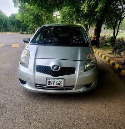 Toyota vitz 2005/8