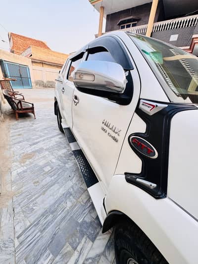 Toyota Hilux 2012/17 Thailand urgent sale