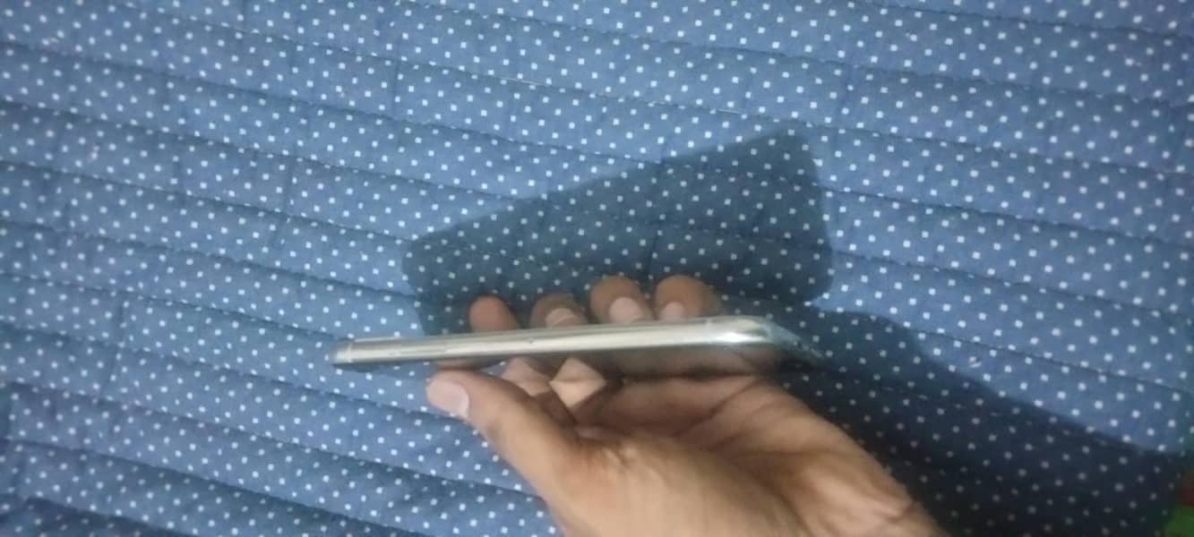 Apple iPhone X 3