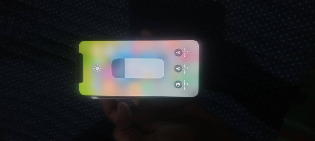 Apple iPhone X 4