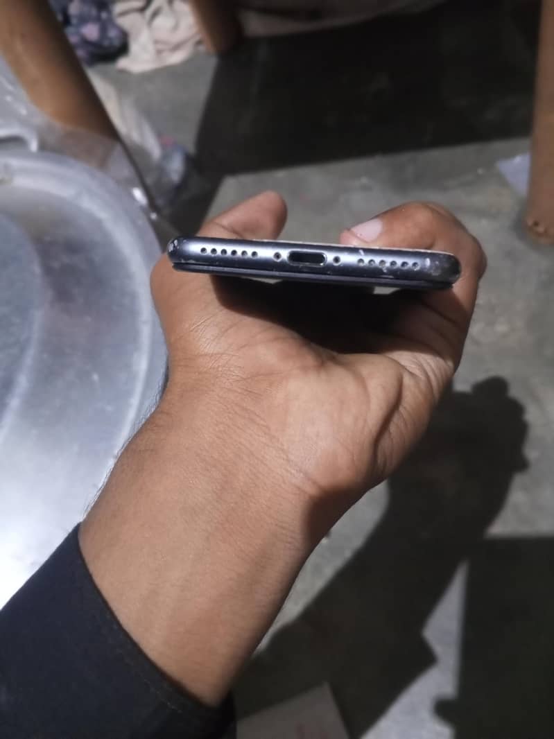 Apple iPhone 8 4
