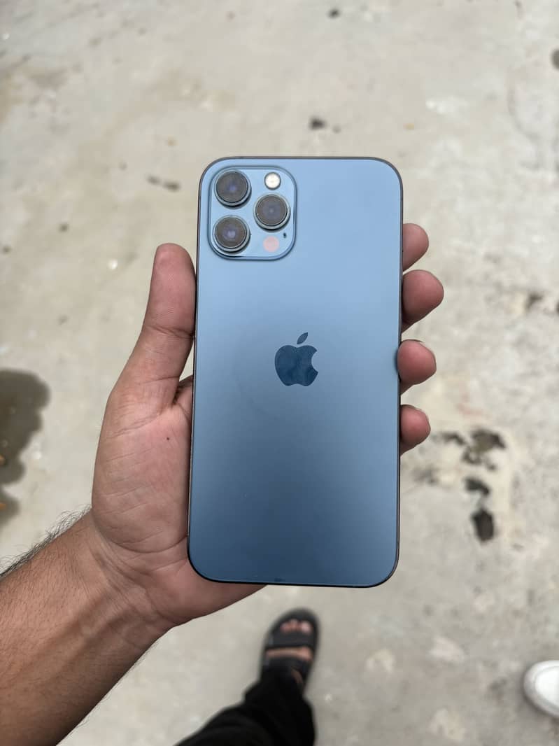 Apple iPhone 12 Pro Max 3
