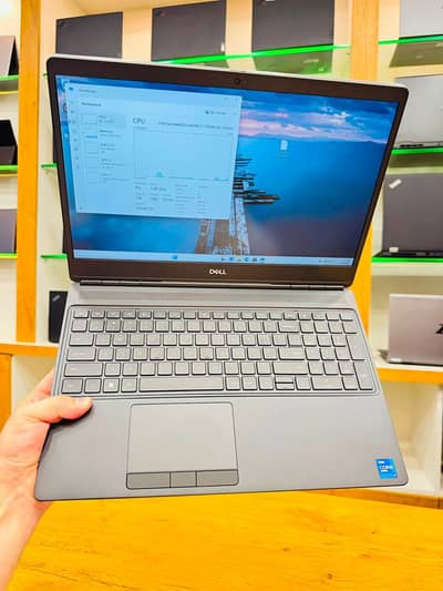 DELL PRECISION 7560 |4K XEON 11th Gen | RTX A3000 6GB | 15.6