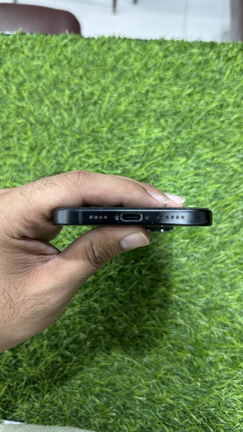Apple iPhone 15 plus 3