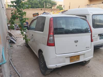 Daihatsu Mira 2011