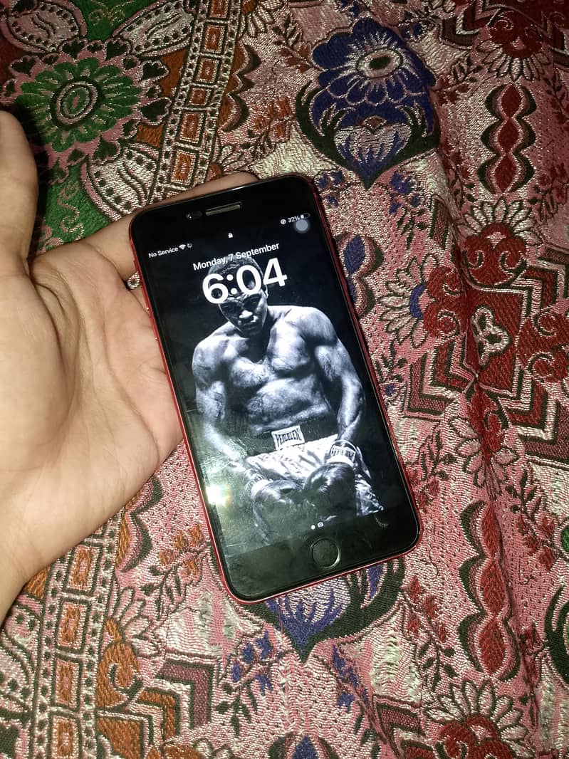 Apple iPhone 8 Plus 0